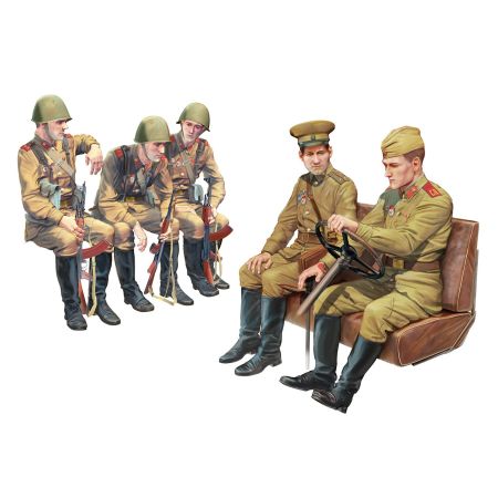 Soviet Army Servicemen 1979-1991 5 figures 1/35