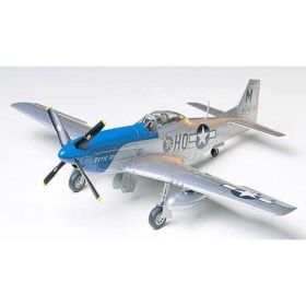 North American P-51D Mustang 8th Air Force 1/48